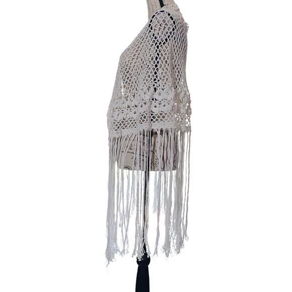 Hand Crafted Womens M Tatted Crochet Bohemian Wrap Cottage White Fringe Shawl - Picture 4 of 8